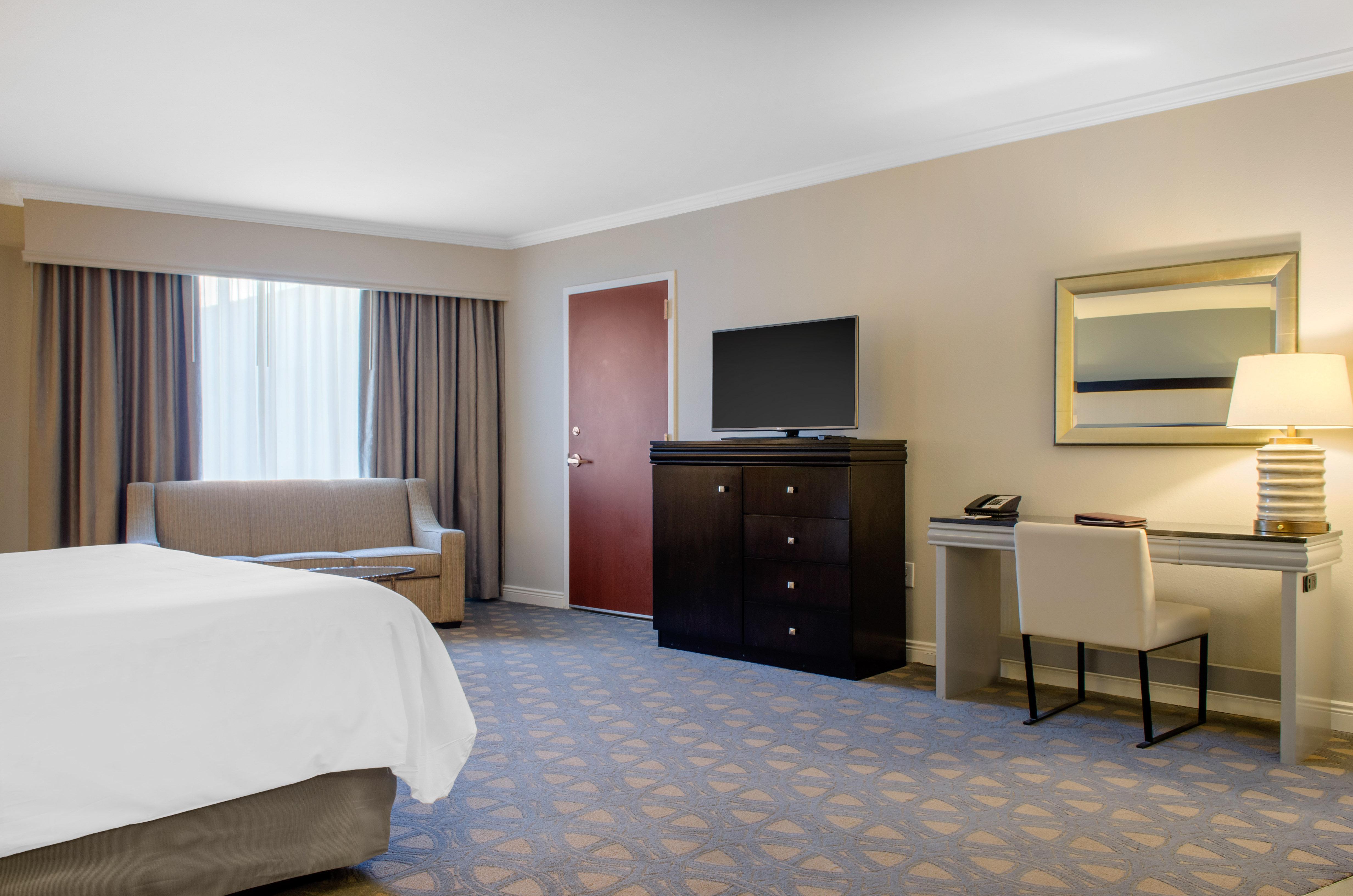Riverfront Hotel