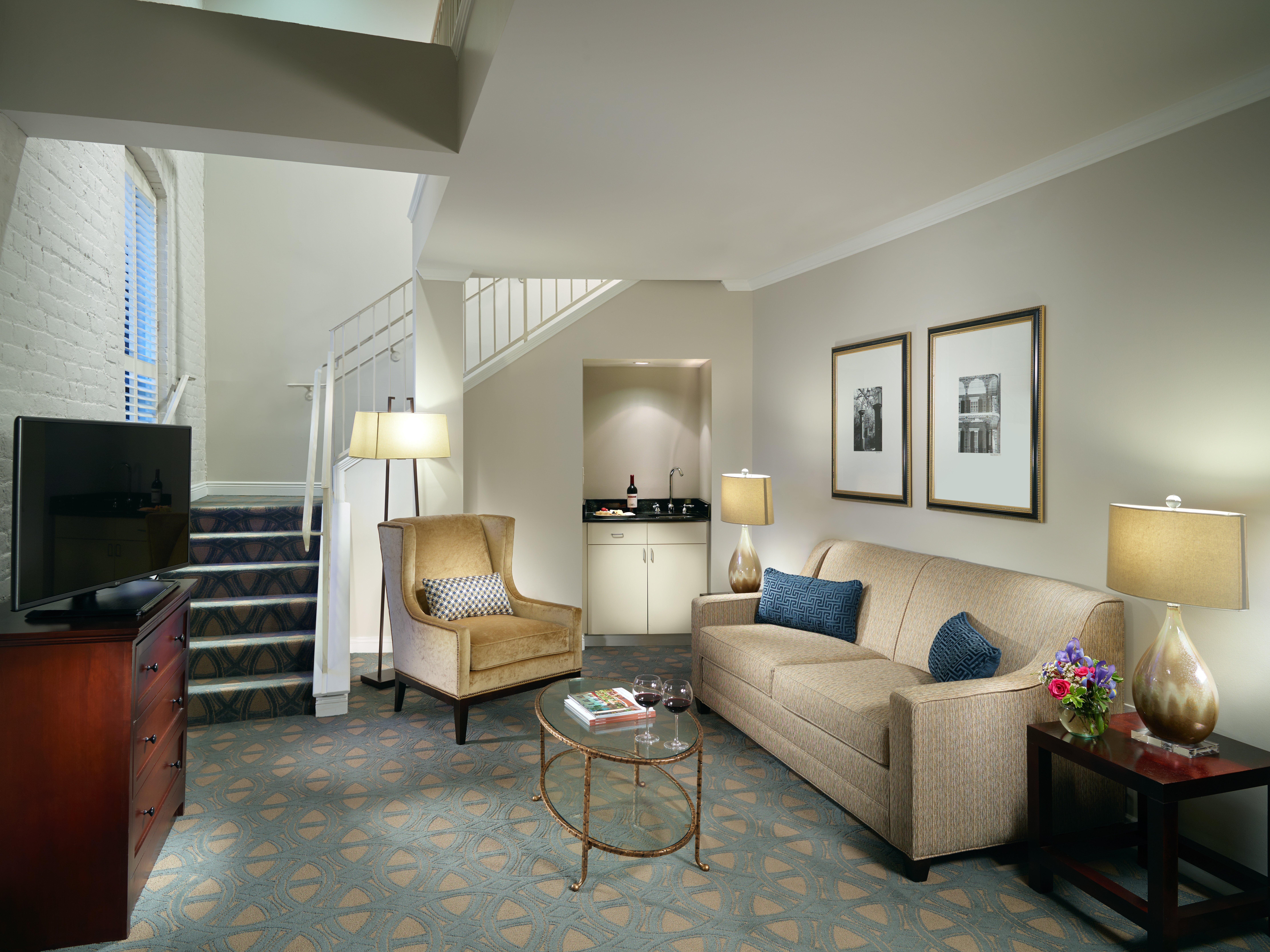 Riverfront Hotel