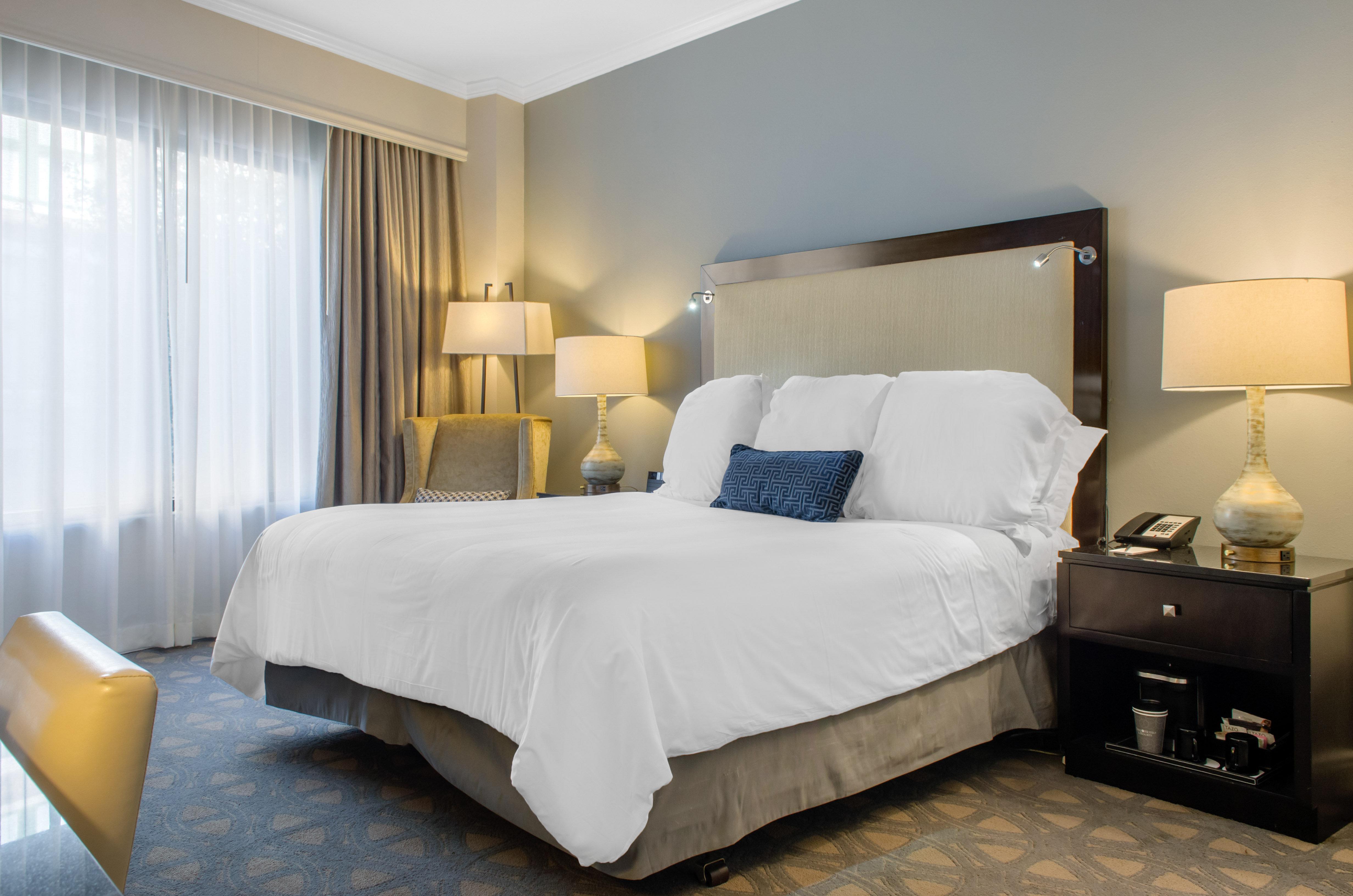 Riverfront Hotel 4*