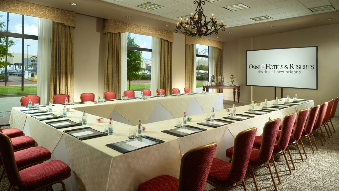 Riverfront Hotel 4*